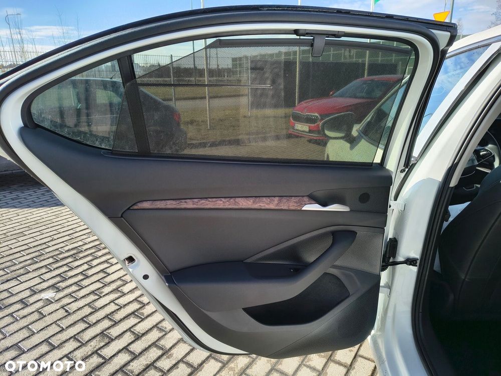 Skoda Superb 2.0 TDI SCR 4x4 L&K DSG - 20
