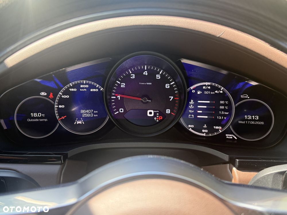 Porsche Cayenne Standard - 9