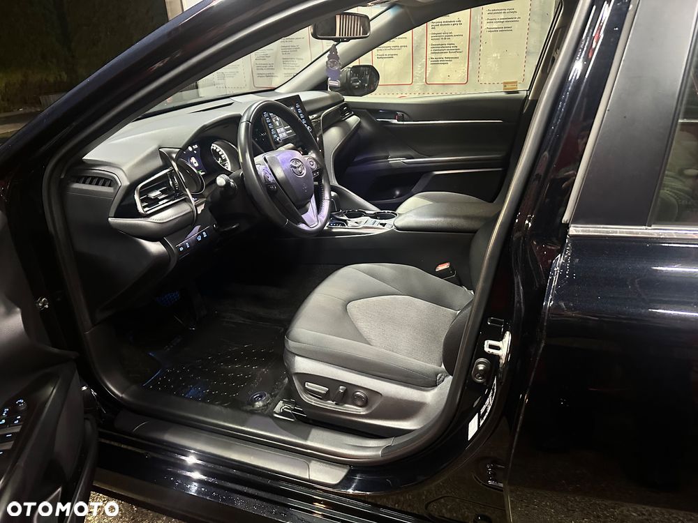 Toyota Camry 2.5 Hybrid Comfort CVT - 17