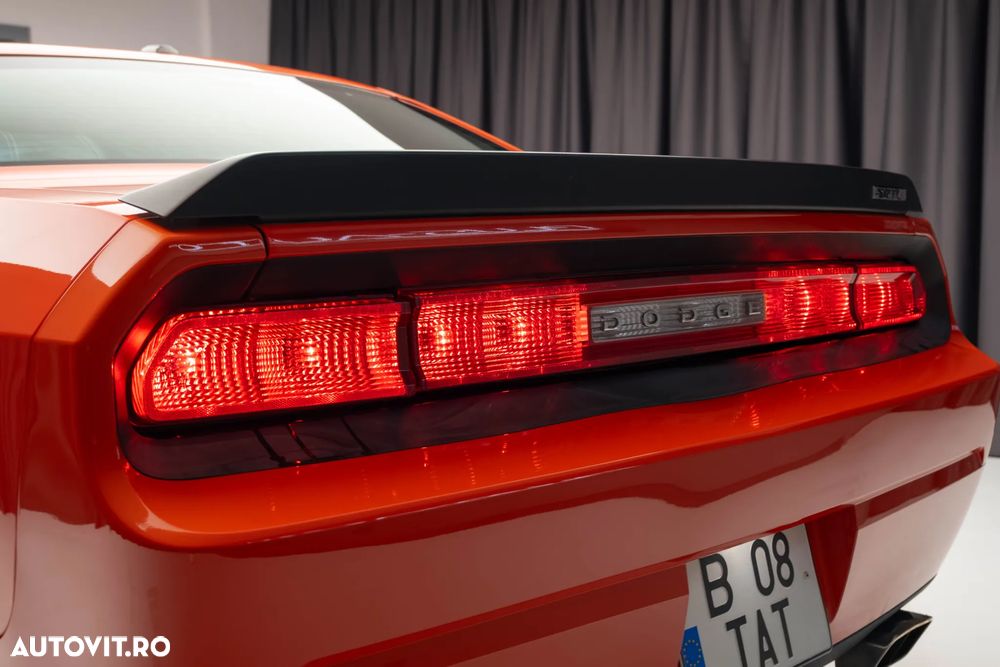 Dodge Challenger - 14