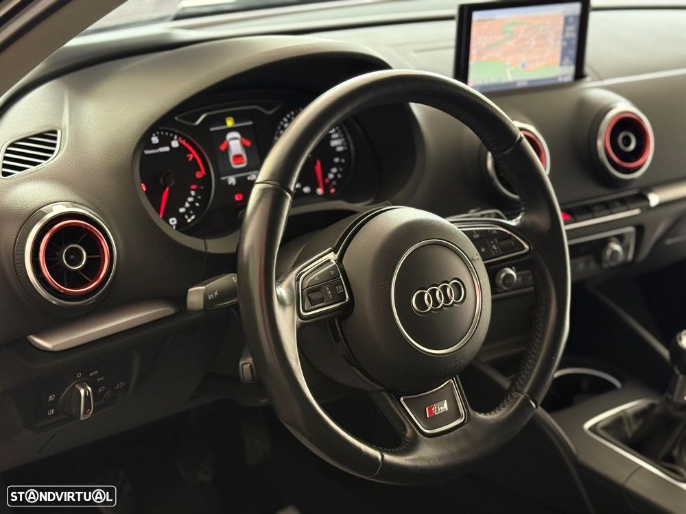 Audi A3 1.2 TFSI S line Sport Pack - 17