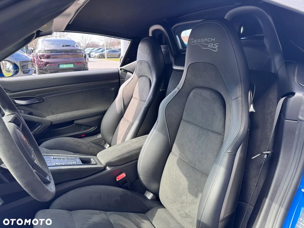Porsche 718 Spyder - 14
