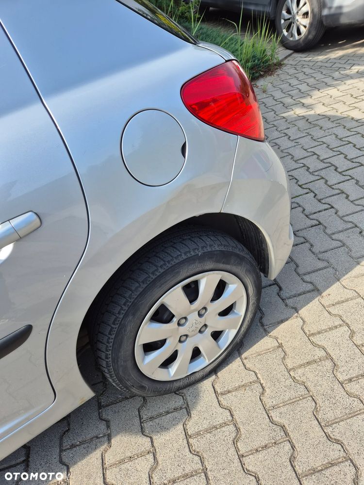 Peugeot 207 1.4 16V Trendy - 4