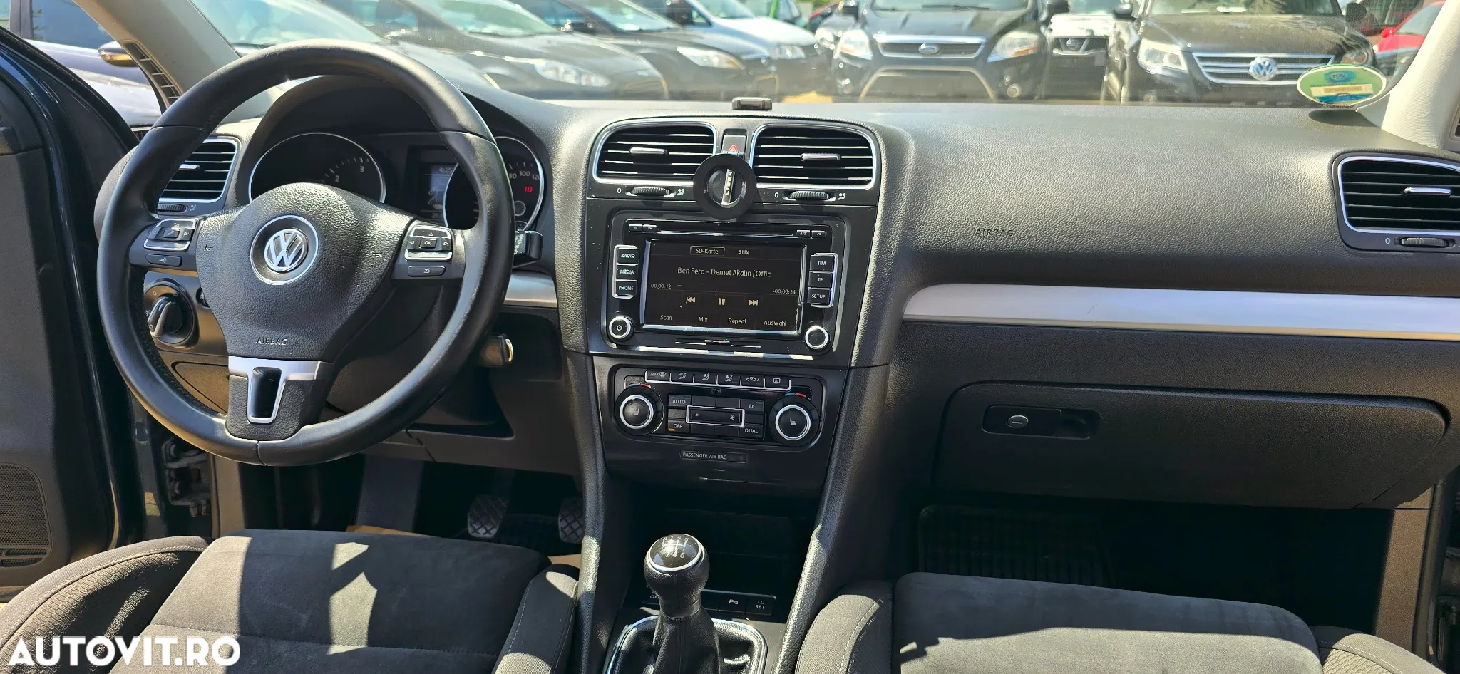 Volkswagen Golf 2.0 TDI Highline - 18
