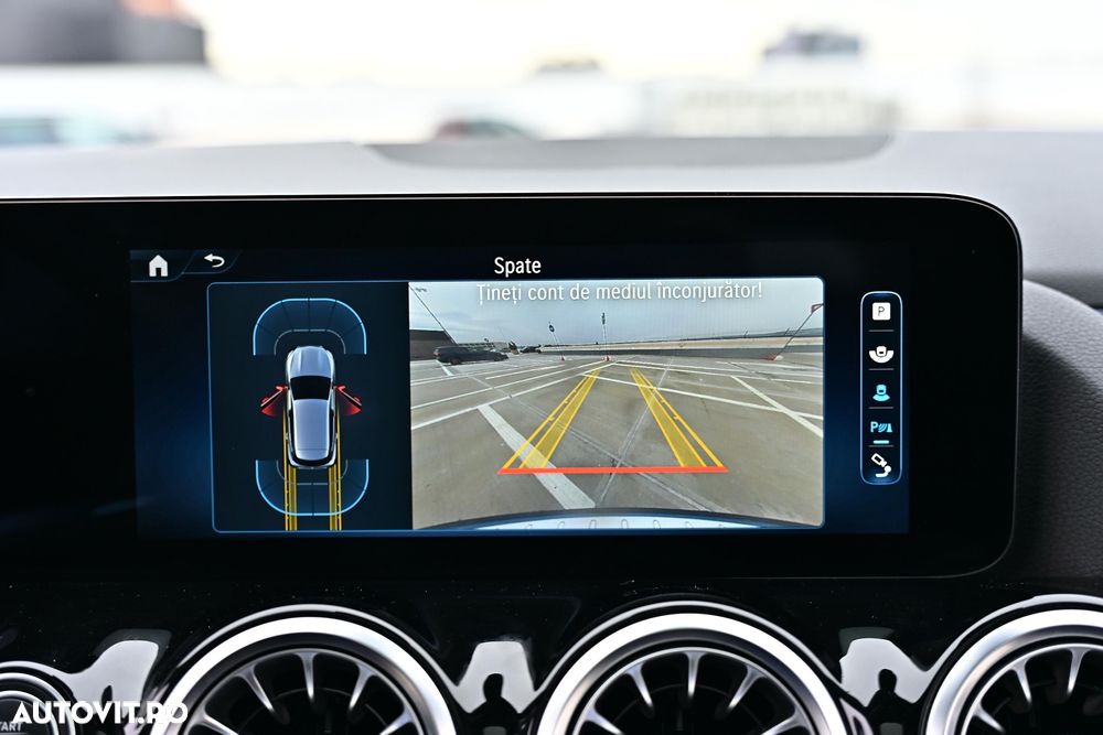 Mercedes-Benz GLA 200 d 8G-DCT AMG Line - 35