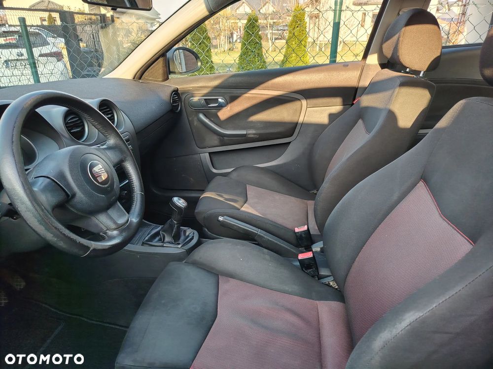Seat Ibiza SC 1.4 16V Sport - 8