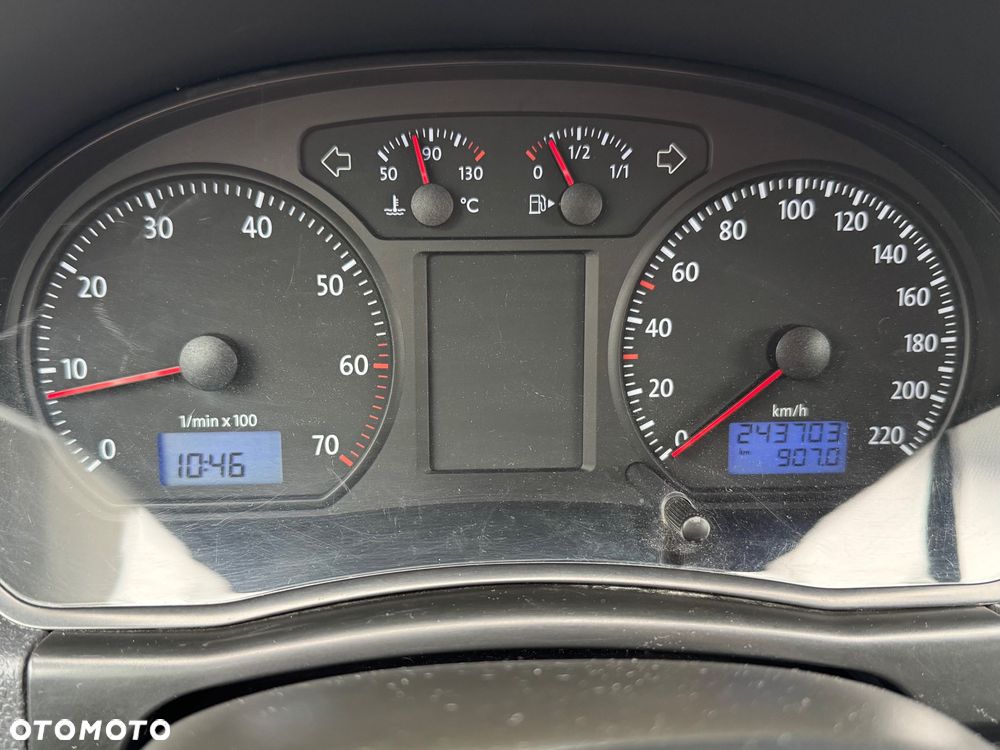 Volkswagen Polo 1.4 Tour - 33