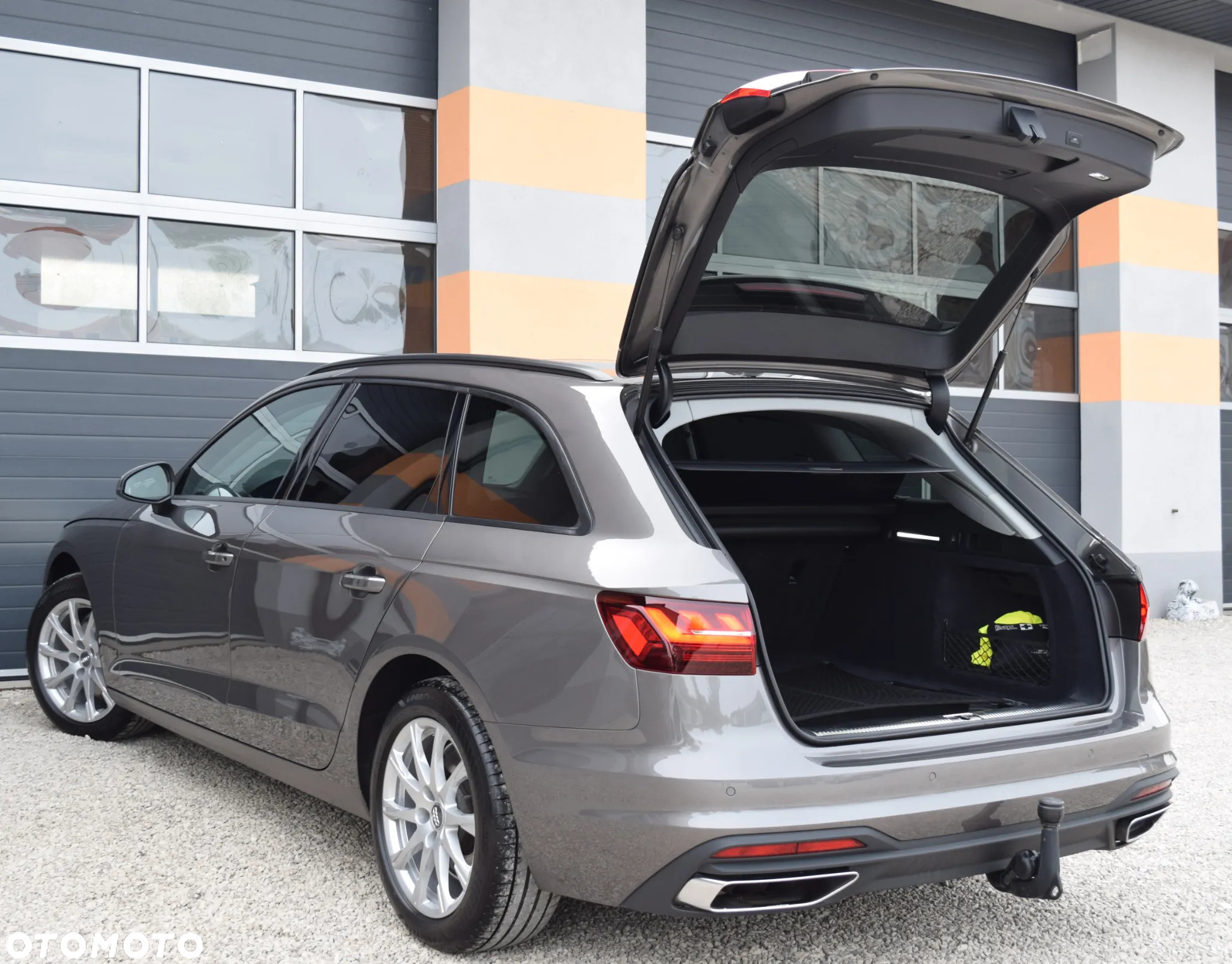 Audi A4 Avant 40 TDI quattro S tronic advanced - 16