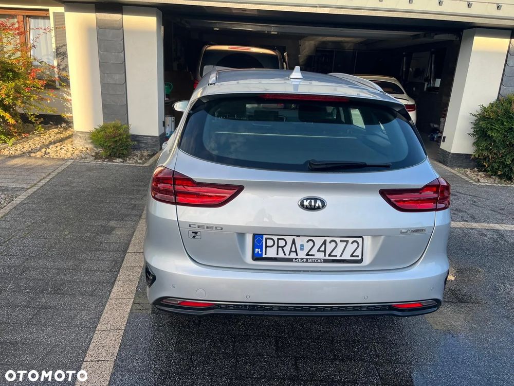 Kia Ceed 1.6 CRDi mHEV L DCT - 4