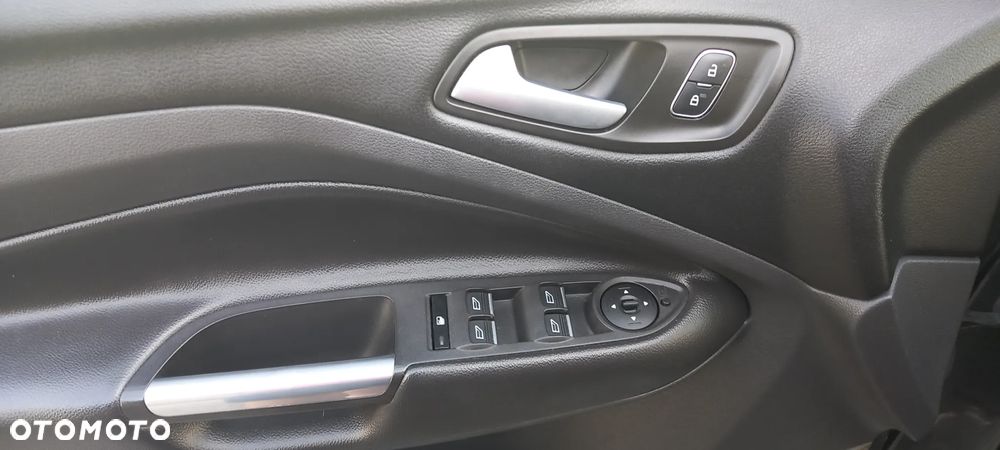Ford Kuga - 8