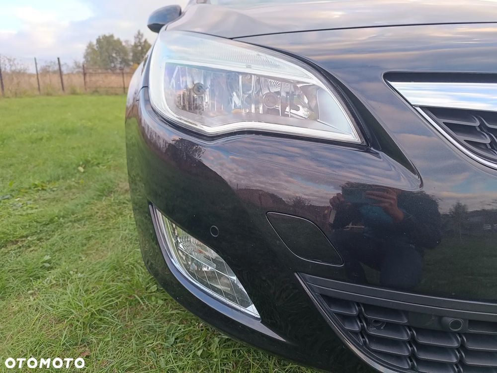 Opel Astra IV 1.4 T Cosmo - 22