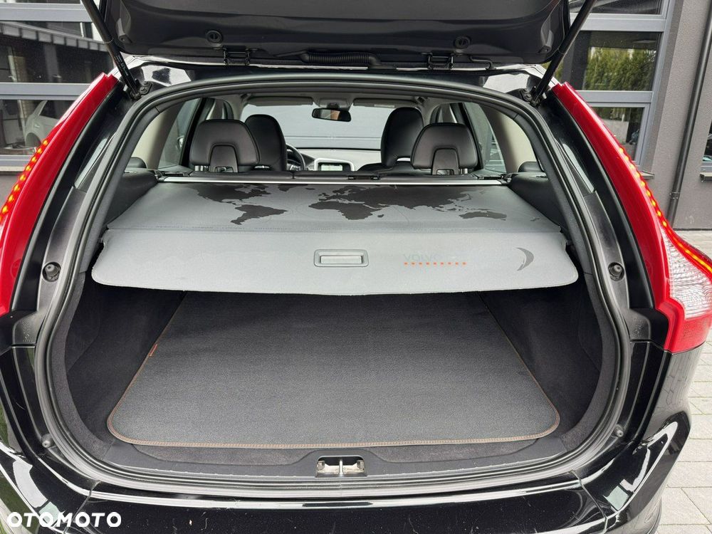 Volvo XC 60 D3 Drive-E Ocean Race - 21