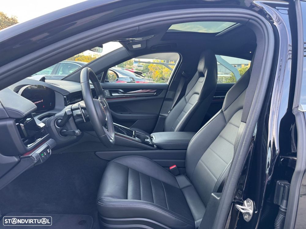 Porsche Panamera 4 E-Hybrid - 40