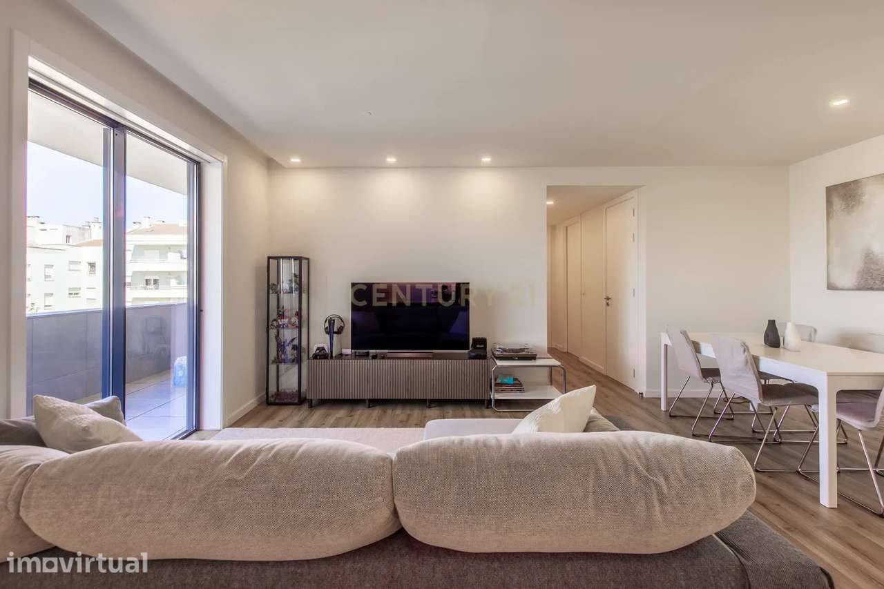Apartamento T2 Moderno de 2025 com lugar de parqueamento em Porto Salv - Grande imagem: 2/23