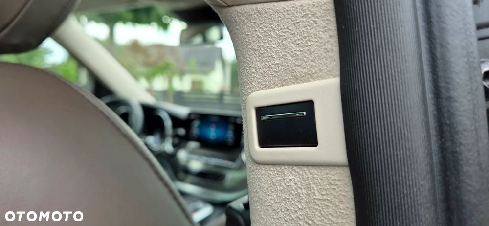 Mercedes-Benz Klasa V 300 d 4-Matic Exclusive 9G-Tronic (d³ugi) - 21
