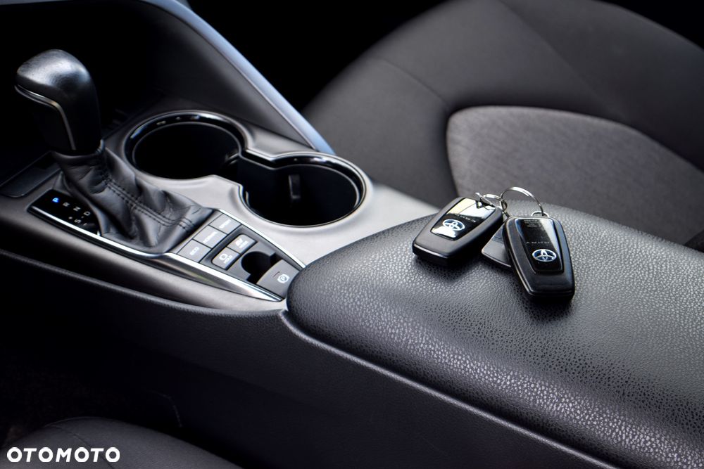 Toyota Camry 2.5 Hybrid Comfort CVT - 14
