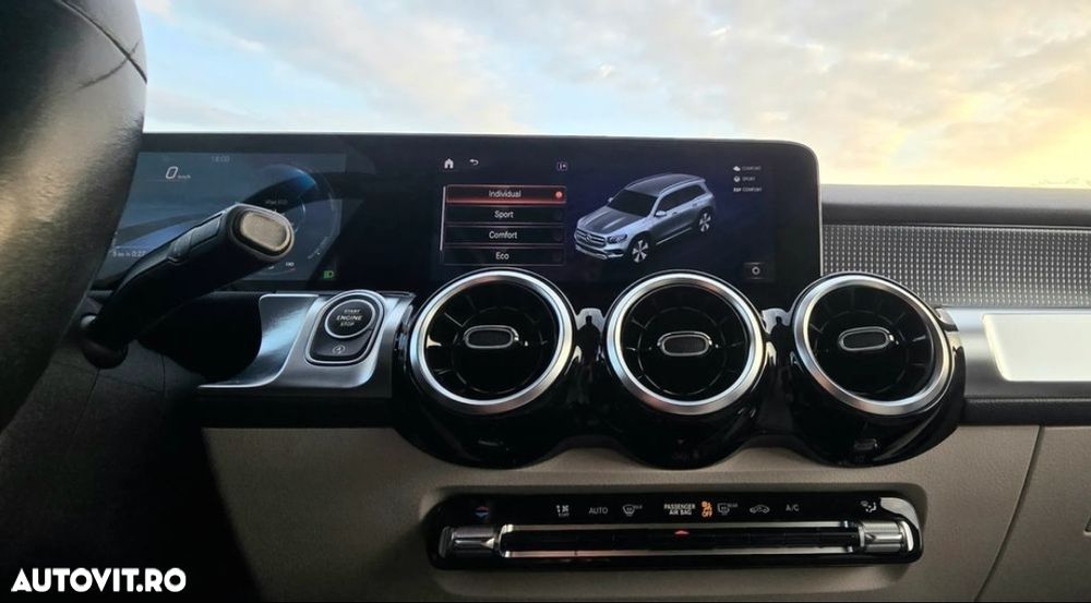 Mercedes-Benz GLB 220 d 4MATIC 8G-DCT AMG Line - 29