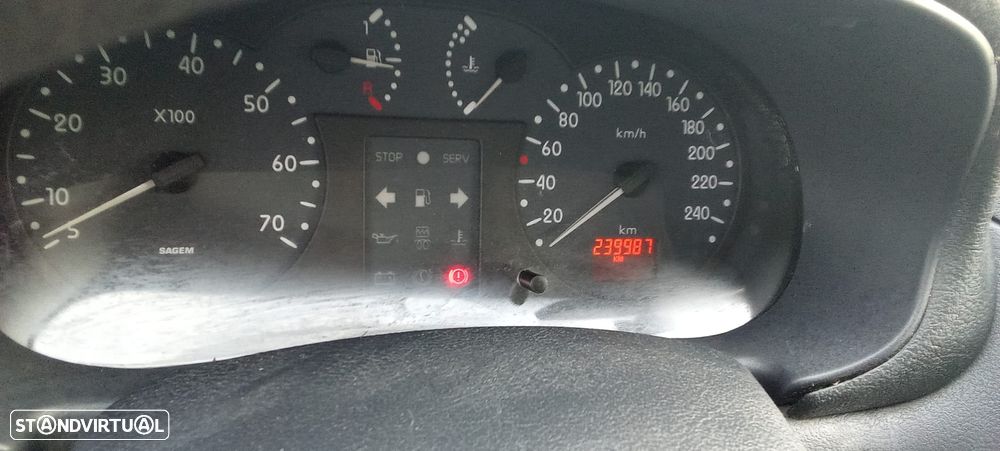 Renault Clio 1.2 Authentique - 4