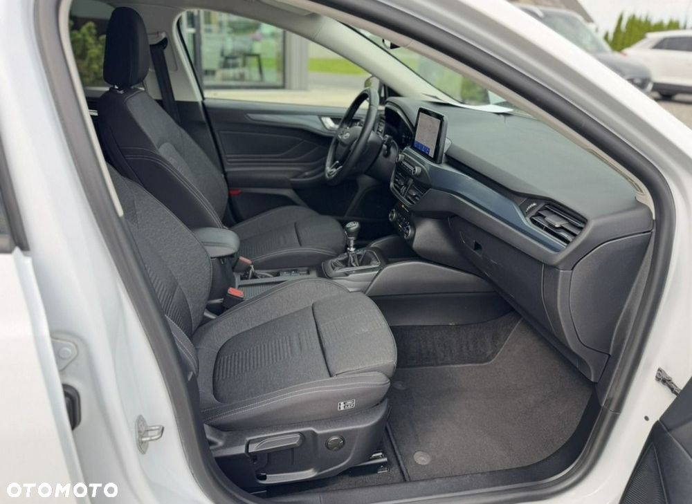 Ford Focus - 33