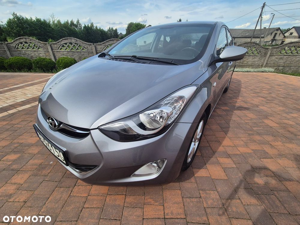 Hyundai Elantra 1.6 Comfort - 21
