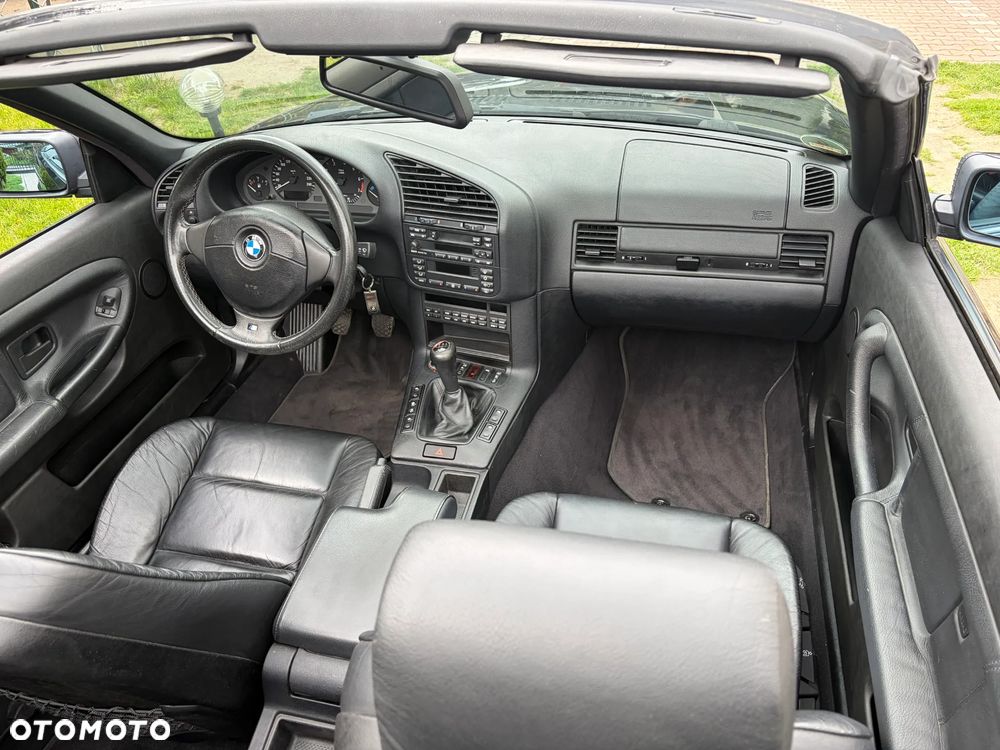 BMW Seria 3 320i - 14