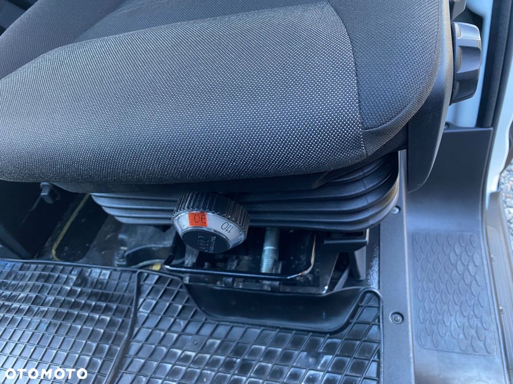 Iveco DAILY 3.0 HI MATIC 35-180, MAX długi, zakupiony w salonie w Rzeszowie, serwisowany, bezwypadkowy, pełna dokumentacja - 25