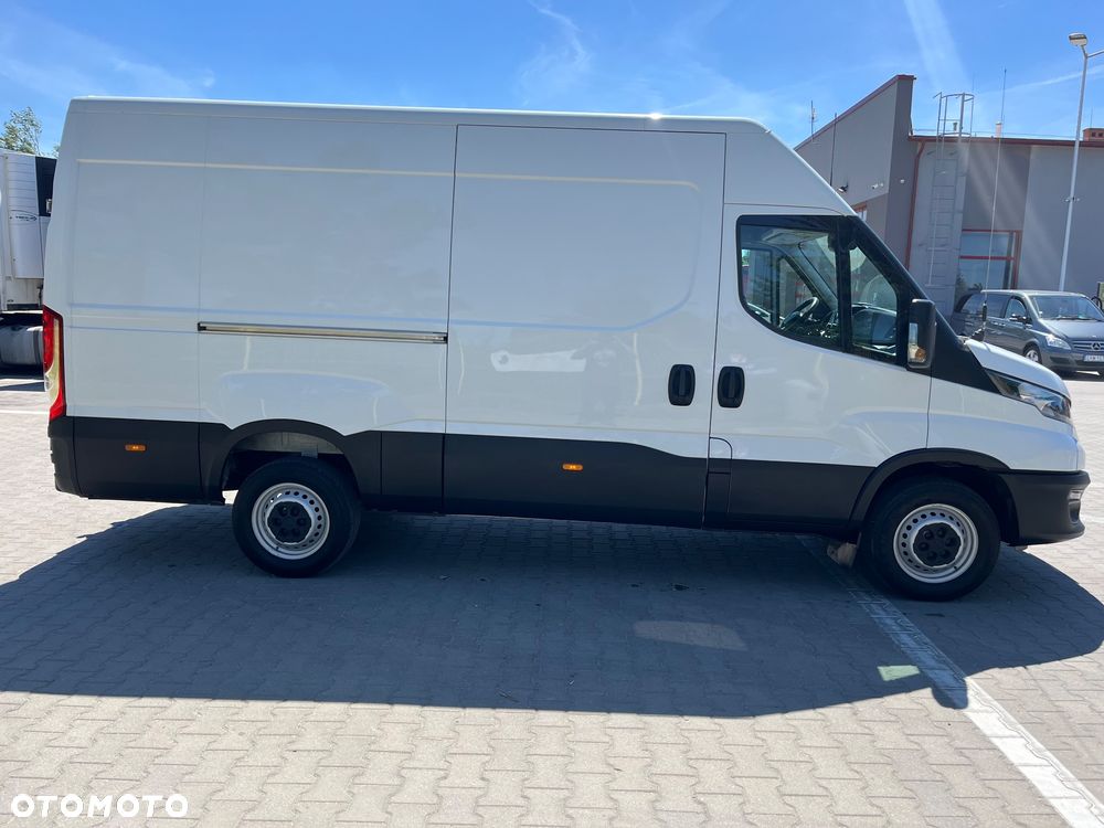 Iveco 35S18 - 12