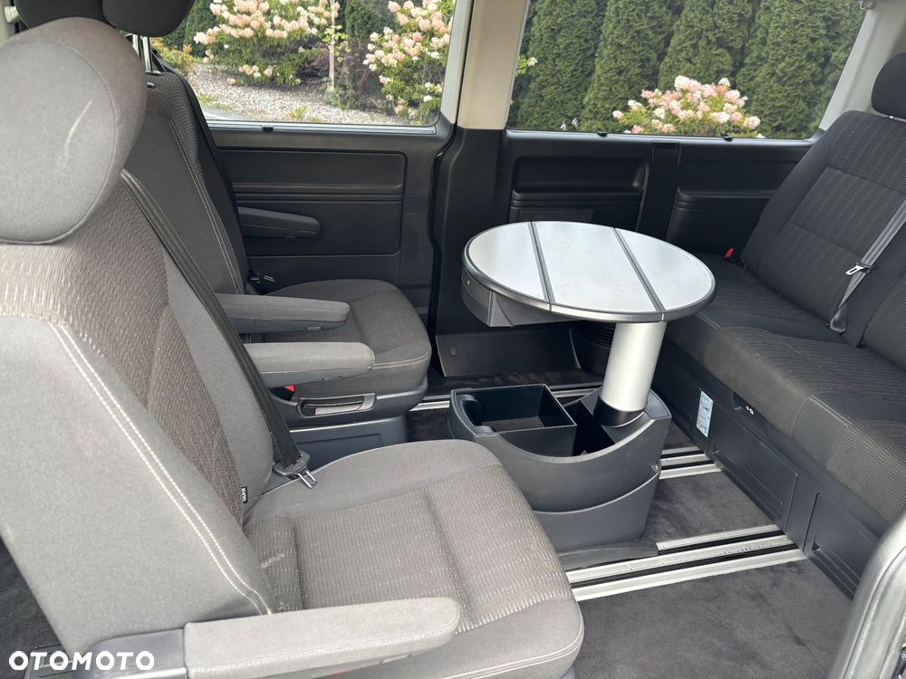 Volkswagen Multivan - 16