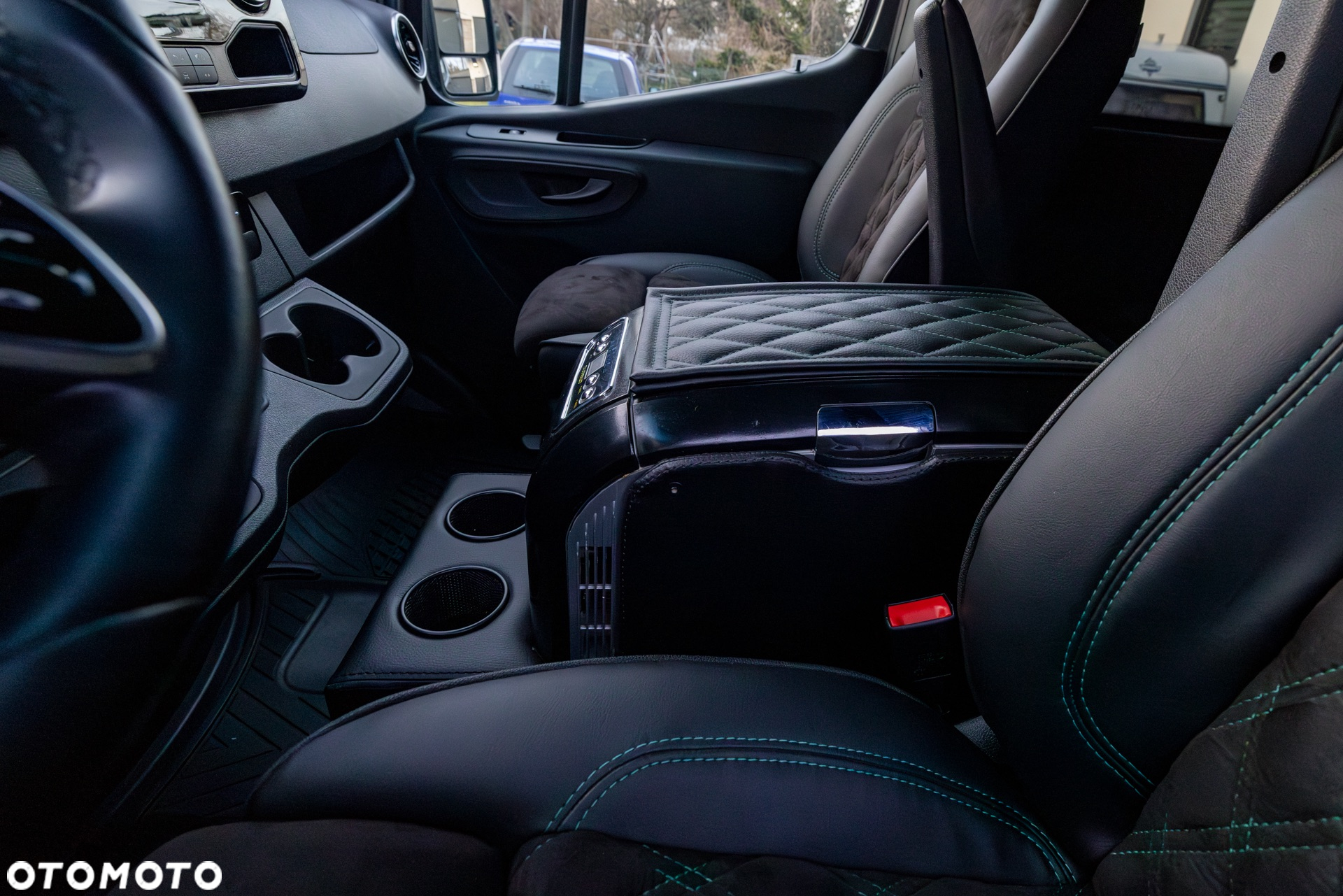 Mercedes-Benz Sprinter - 34