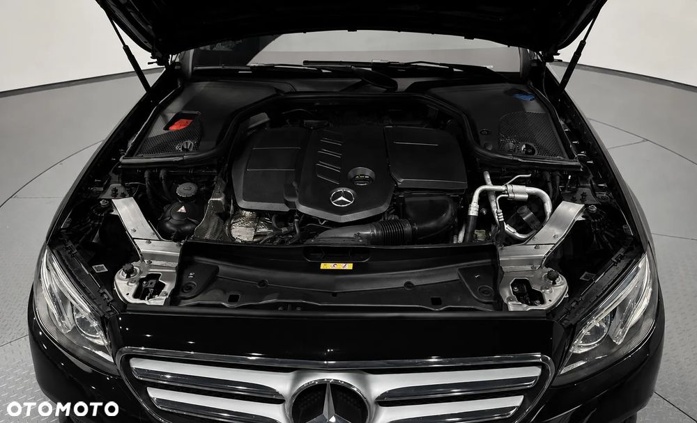 Mercedes-Benz Klasa E - 16