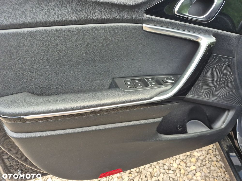 Kia Ceed 1.4 T-GDI OPF Vision - 17