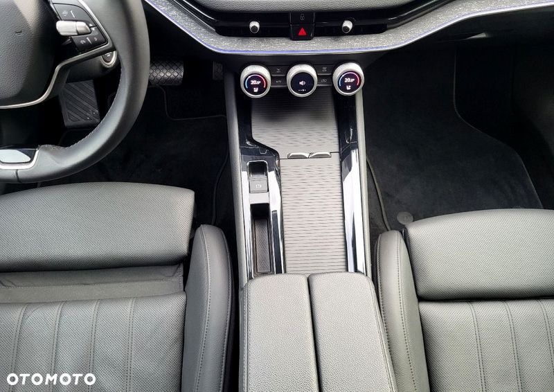 Skoda Superb 1.5 TSI L&K DSG - 14