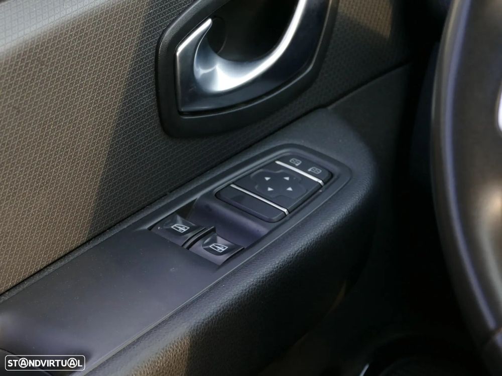 Renault Clio Sport Tourer 0.9 TCe Limited - 32