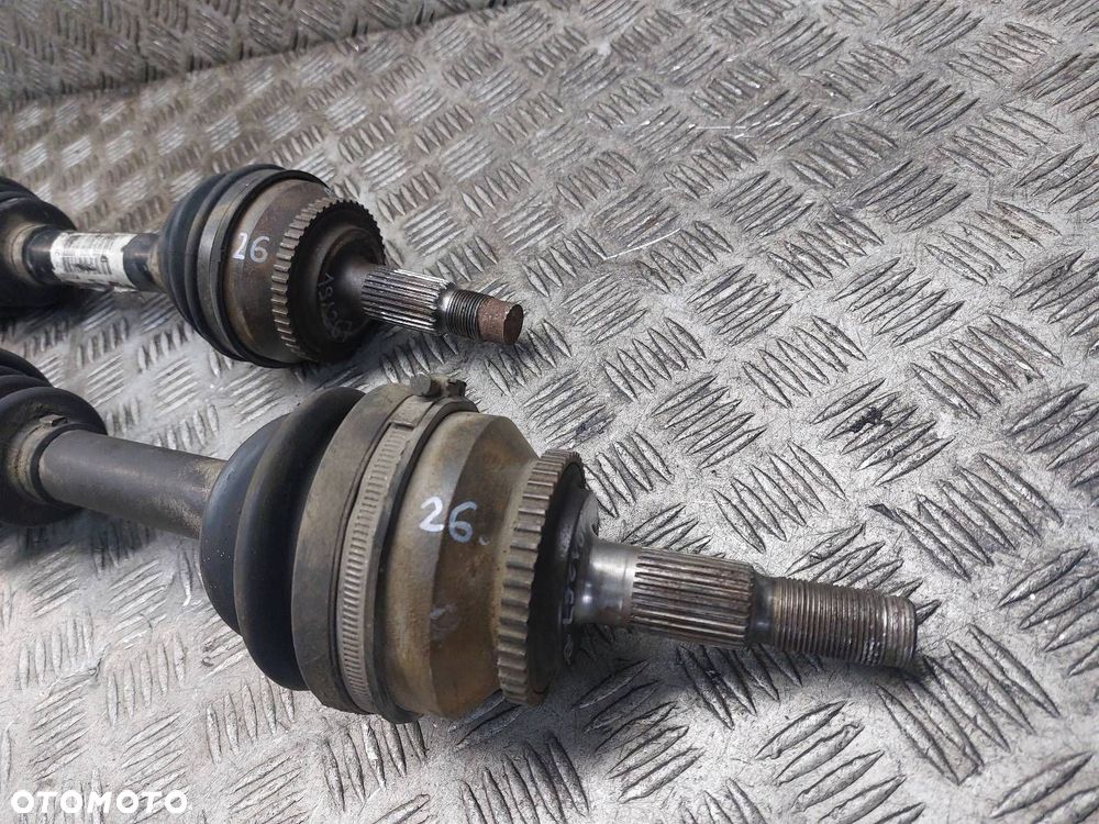 PÓŁOŚ LEWY PRZÓD + PRAWY PRZÓD VOLVO S70 I 2.4 20V P9163589 96-00r - 2