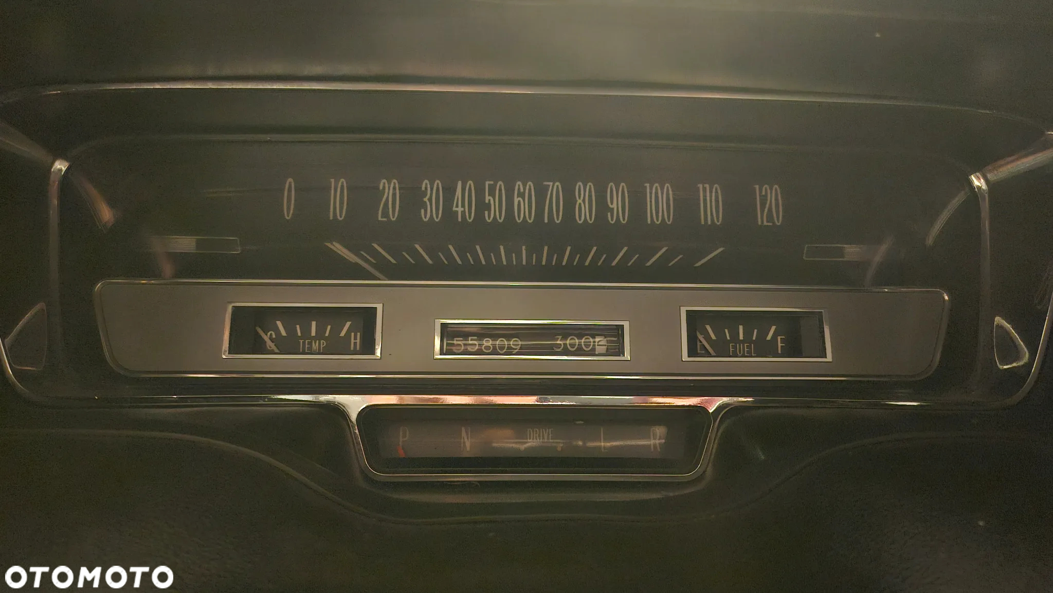 Cadillac Deville - 26