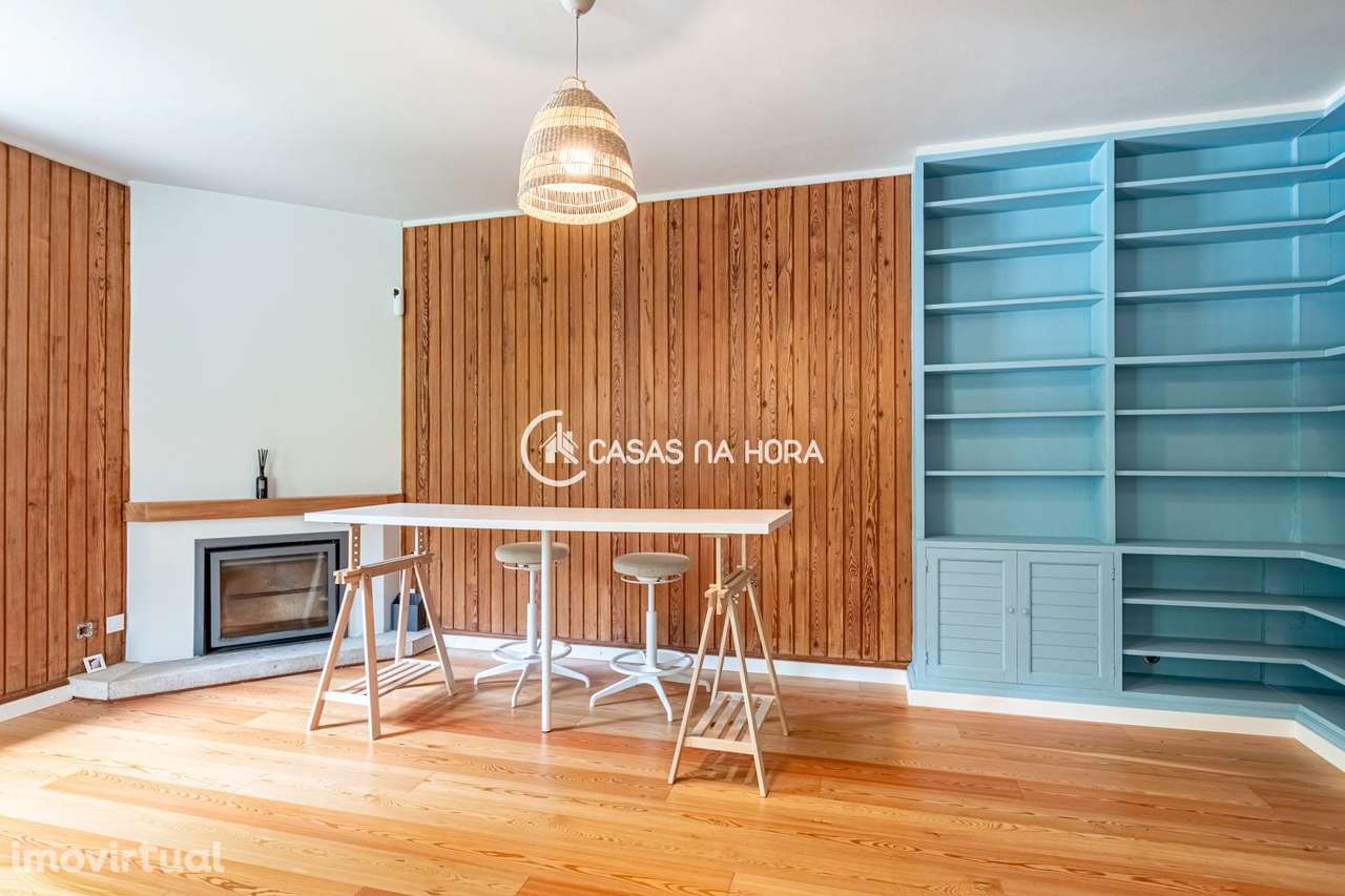 Moradia com piscina no centro de Carcavelos - Grande imagem: 3/24