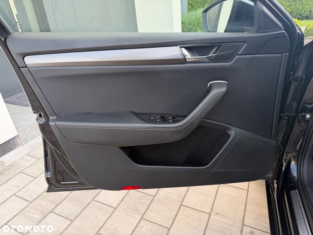 Skoda Superb 2.0 TDI SCR Style DSG - 17