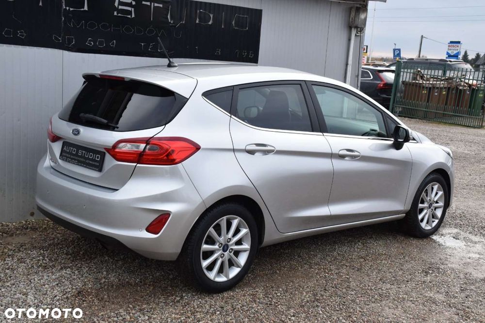 Ford Fiesta 1.0 EcoBoost S&S TITANIUM - 4