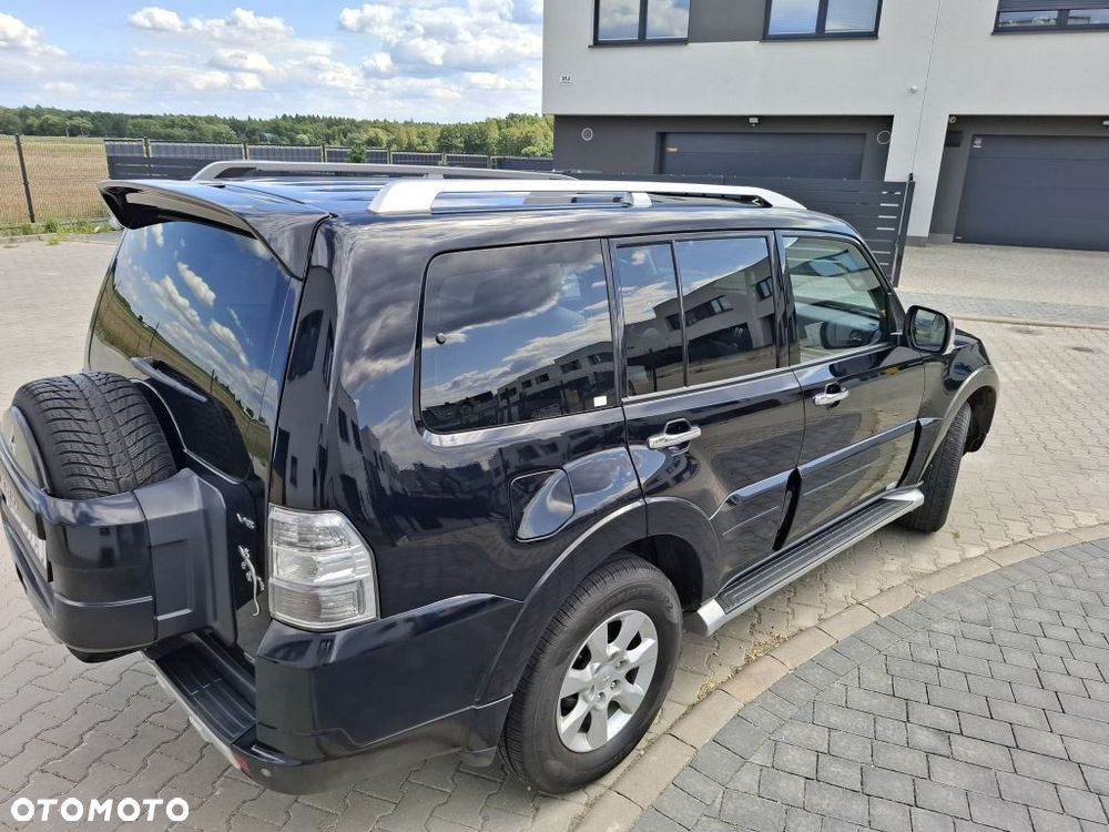 Mitsubishi Pajero - 5