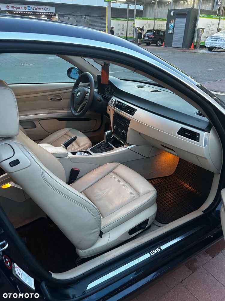 BMW Seria 3 330xd - 14