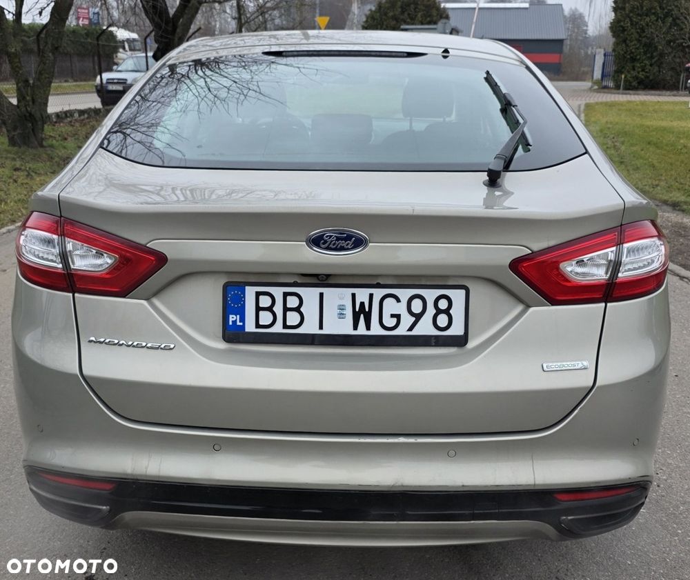 Ford Mondeo 2.0 EcoBoost Titanium - 3