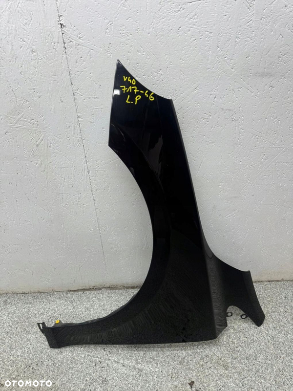 BŁOTNIK LEWY PRZÓD VOLVO V40 II 2012-2018 717-46