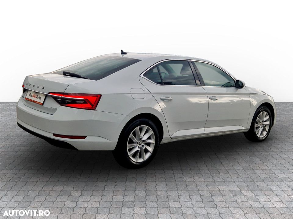 Skoda Superb 2.0 TDI DSG Ambition - 8