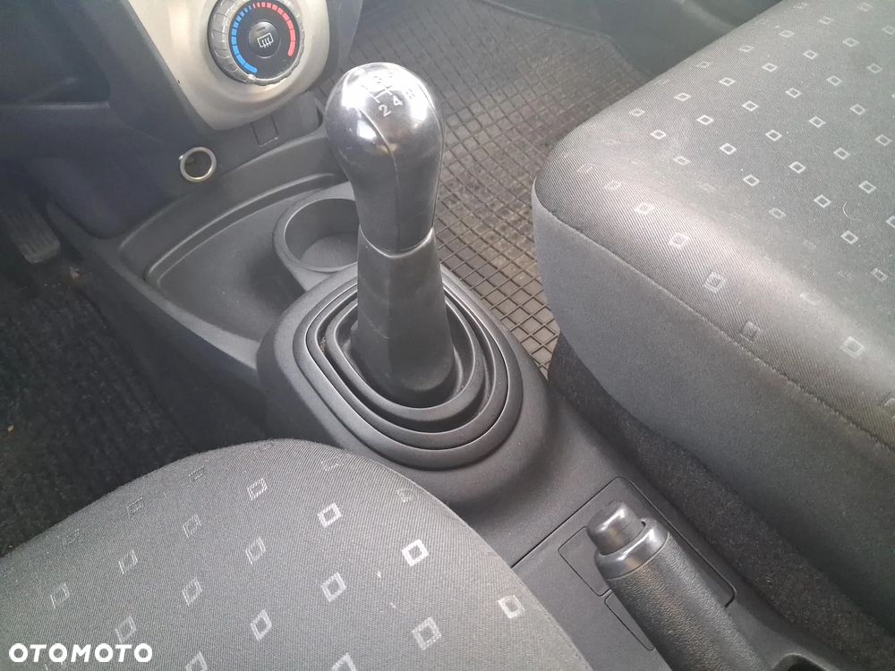 Toyota Yaris 1.3 Luna A/C - 17