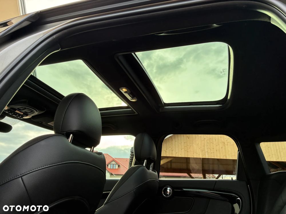 MINI John Cooper Works ALL4 sport - 27