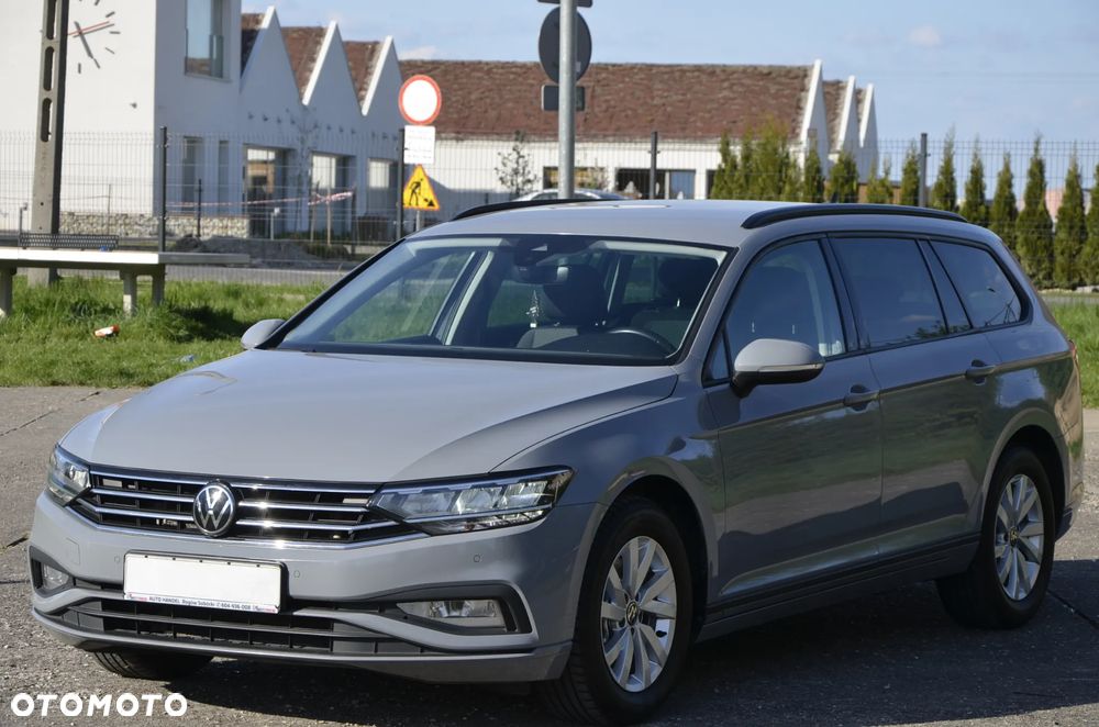 Volkswagen Passat - 8