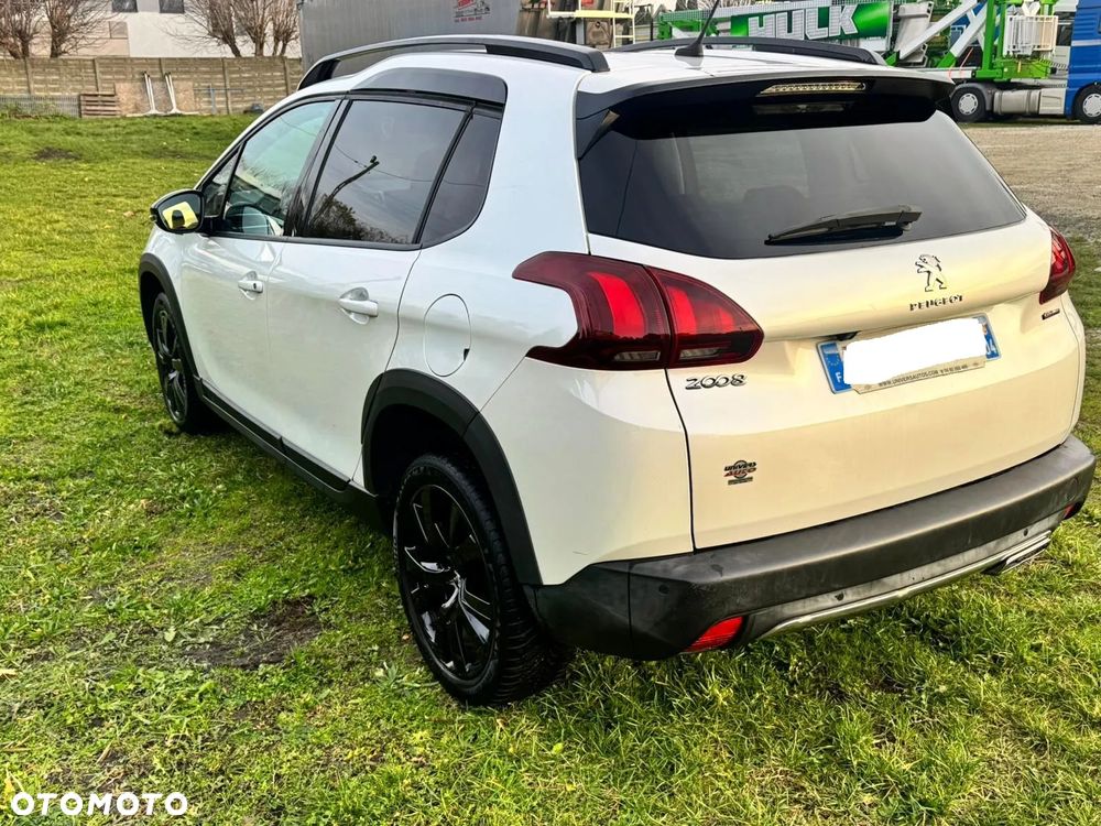 Peugeot 2008 1.2 Pure Tech GPF Allure S&S - 4