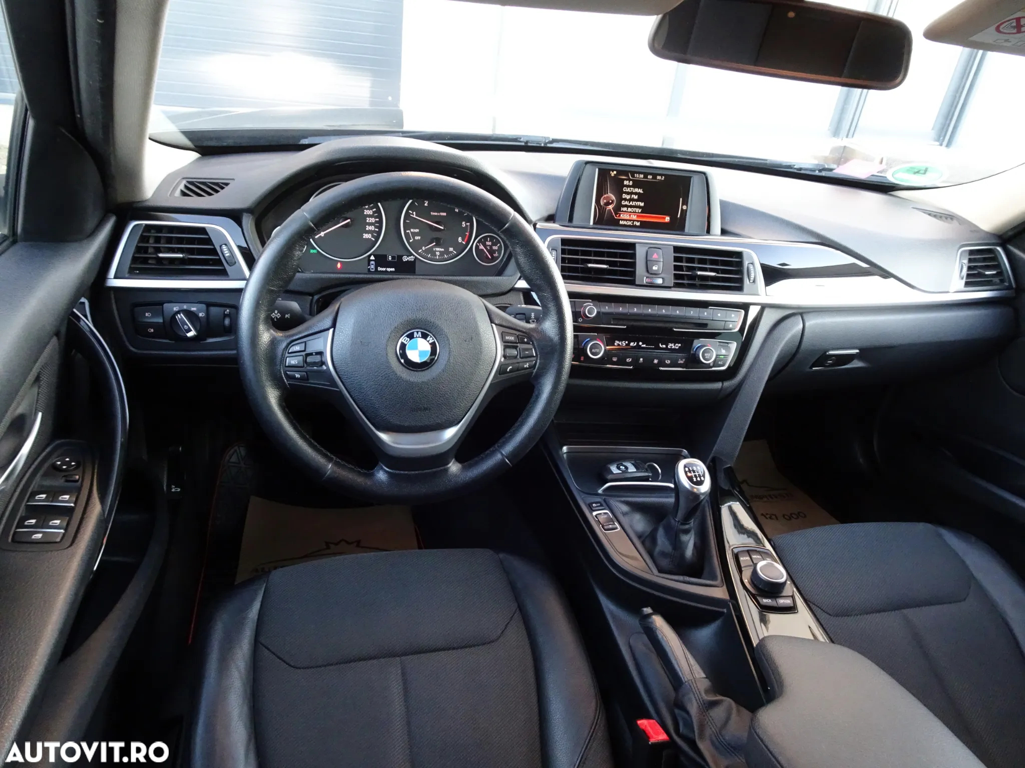 BMW Seria 3 320d xDrive Sport Line - 9