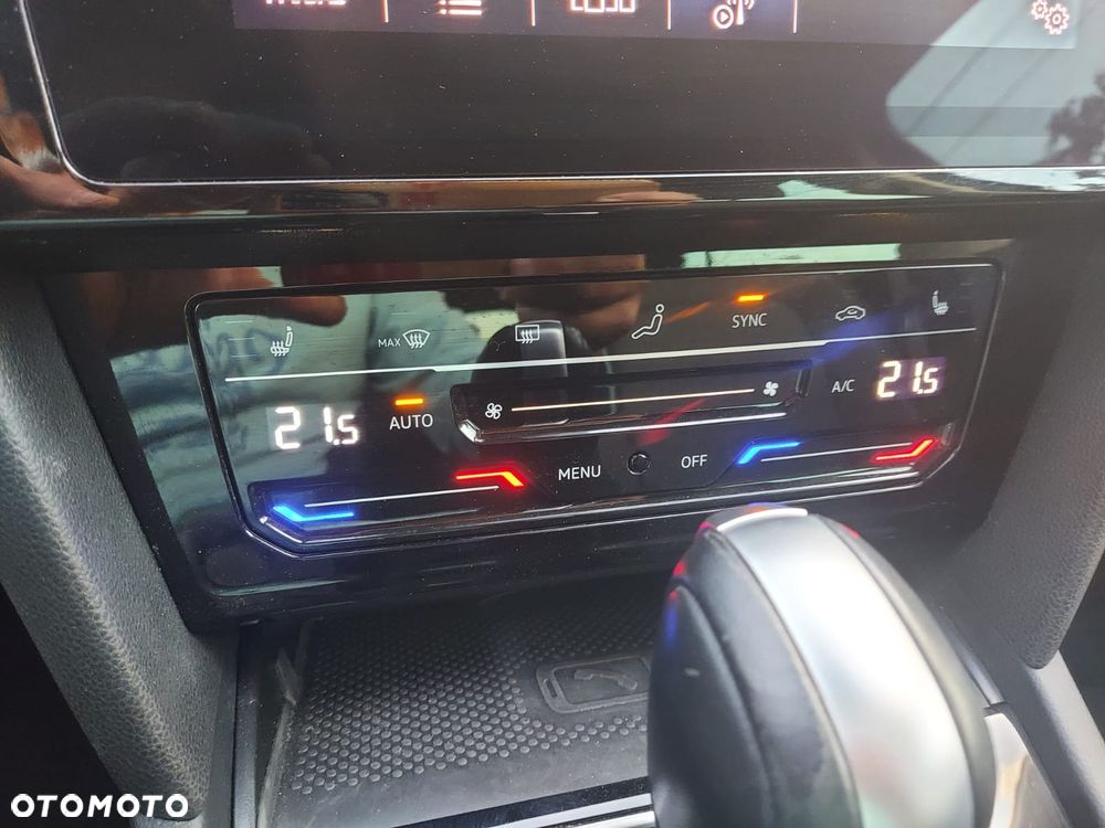 Volkswagen Passat 2.0 TDI SCR Style DSG - 20