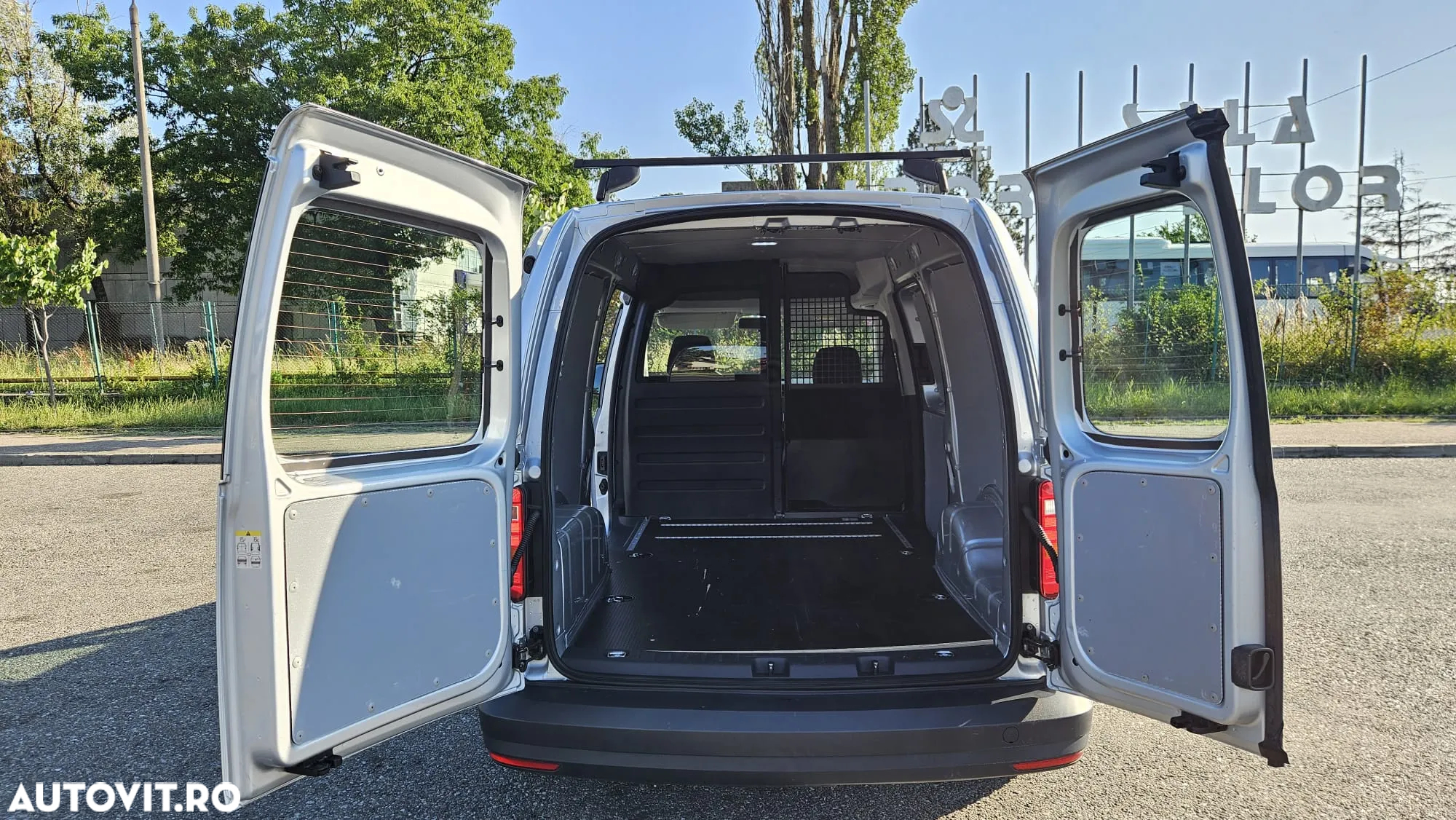 Volkswagen Caddy 2.0 TDI Maxi - 9